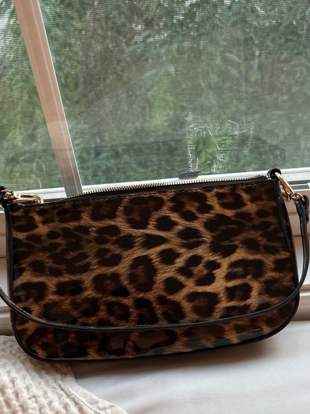 Leopard Print glossy Shoulder Bag - Brown